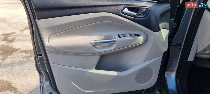 Внедорожник / Кроссовер Ford Escape 2014 в Черновцах