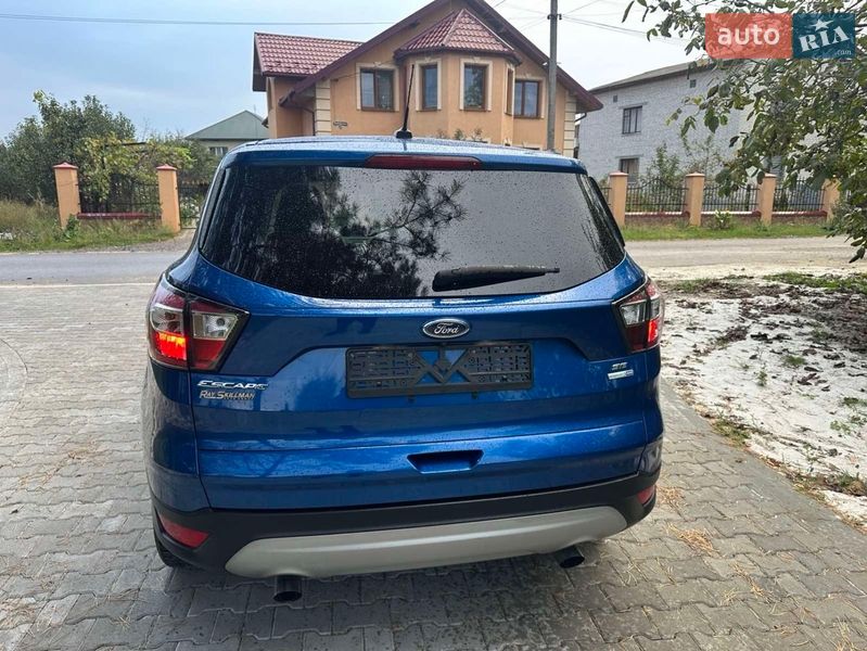 Внедорожник / Кроссовер Ford Escape 2017 в Скалате фото 15 Внедорожник / Кроссовер Ford Escape 2017 в Скалате