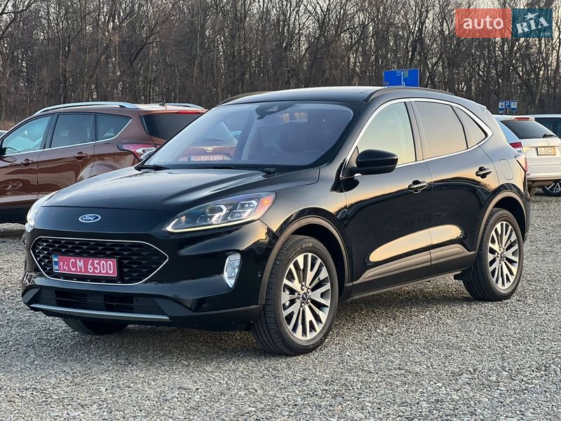 Внедорожник / Кроссовер Ford Escape 2021 в Стрые