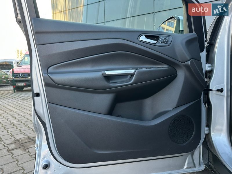 Позашляховик / Кросовер Ford Escape 2017 в Одесі