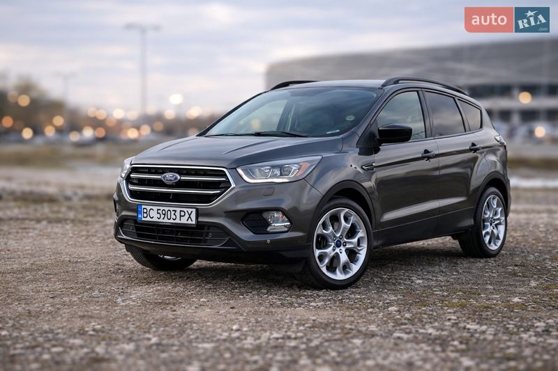 Внедорожник / Кроссовер Ford Escape 2017 в Львове
