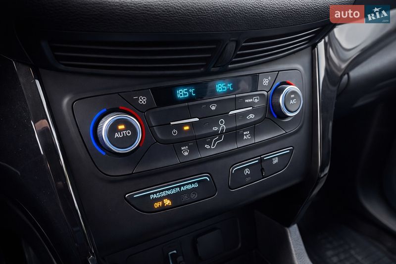 Внедорожник / Кроссовер Ford Escape 2017 в Львове