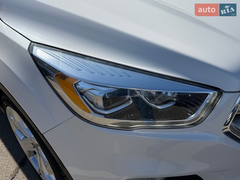 Внедорожник / Кроссовер Ford Escape 2019 в Киеве