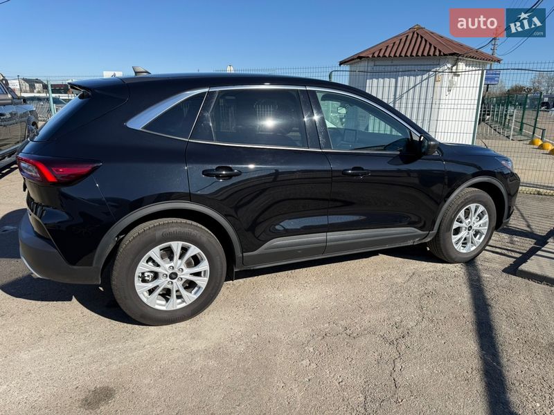 Внедорожник / Кроссовер Ford Escape 2023 в Киеве