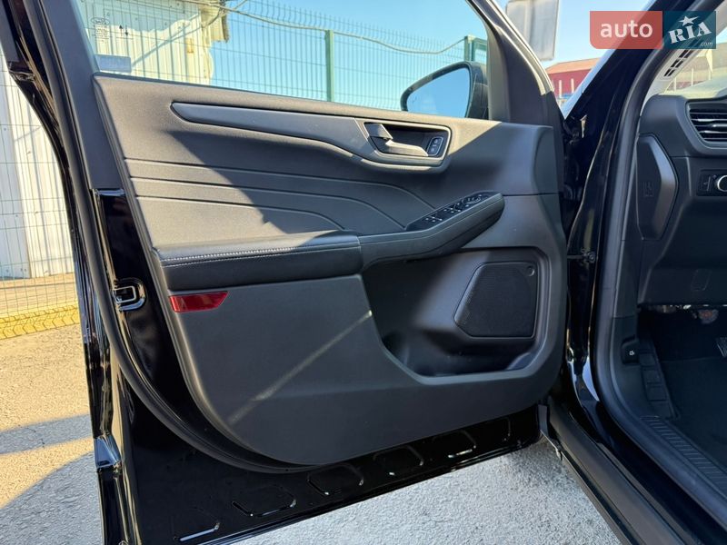 Внедорожник / Кроссовер Ford Escape 2023 в Киеве