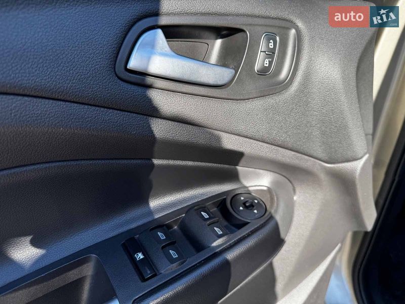 Внедорожник / Кроссовер Ford Escape 2018 в Киеве фото 12 Внедорожник / Кроссовер Ford Escape 2018 в Киеве