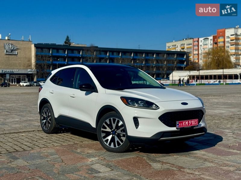 Позашляховик / Кросовер Ford Escape 2020 в Кременчуці