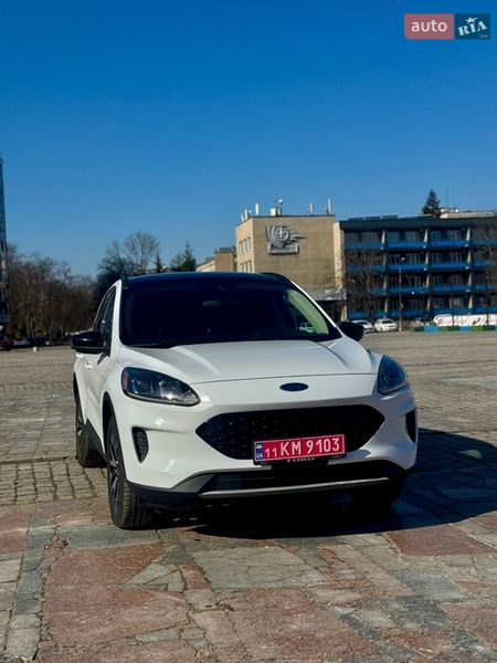 Позашляховик / Кросовер Ford Escape 2020 в Кременчуці