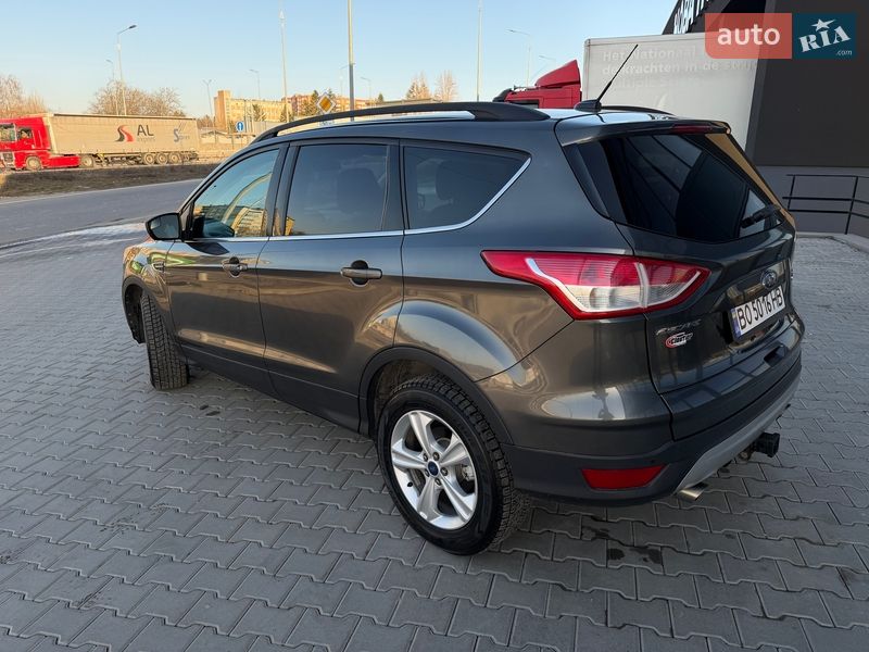 Внедорожник / Кроссовер Ford Escape 2015 в Тернополе