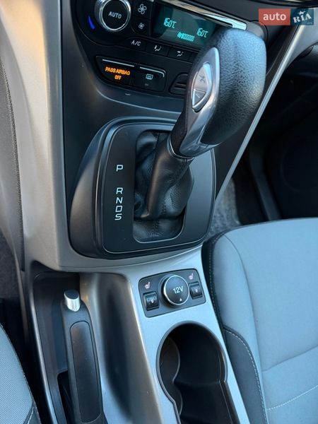 Внедорожник / Кроссовер Ford Escape 2015 в Тернополе
