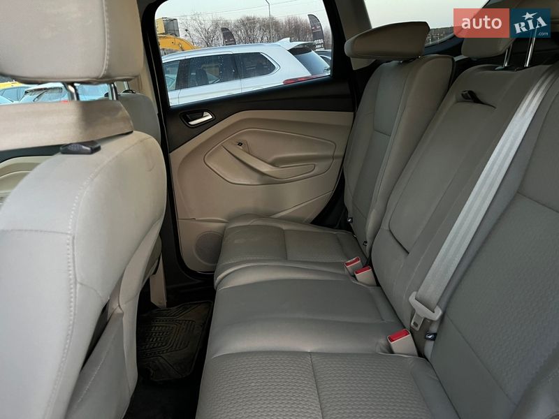 Внедорожник / Кроссовер Ford Escape 2017 в Львове