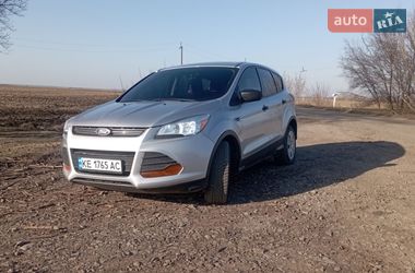 Внедорожник / Кроссовер Ford Escape 2014 в Магдалиновке