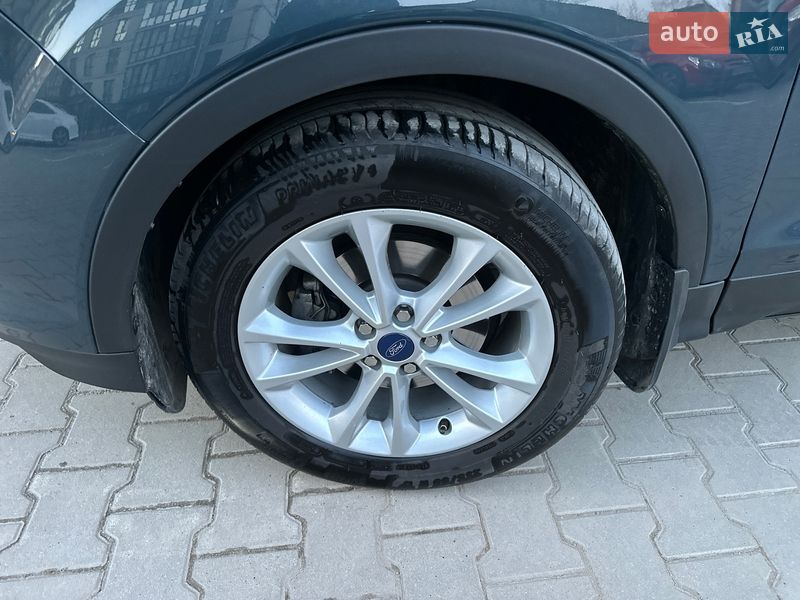 Внедорожник / Кроссовер Ford Escape 2019 в Тернополе