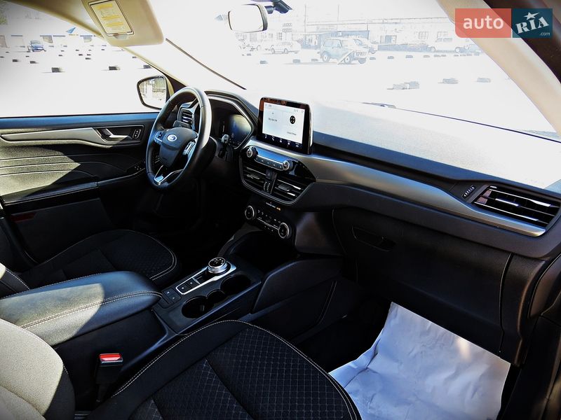 Позашляховик / Кросовер Ford Escape 2023 в Черкасах