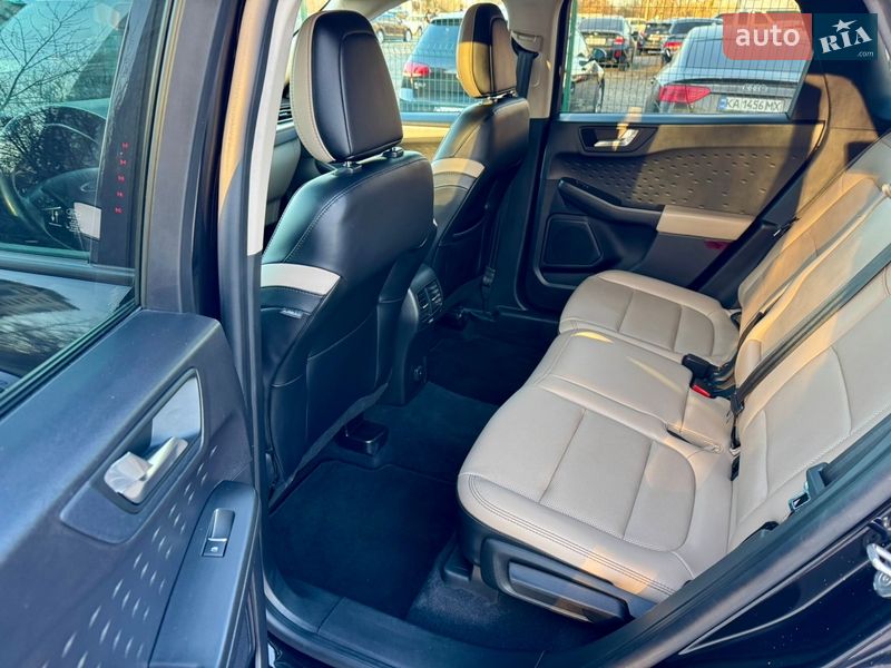 Внедорожник / Кроссовер Ford Escape 2019 в Киеве