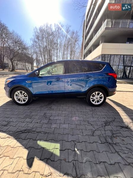 Внедорожник / Кроссовер Ford Escape 2019 в Тернополе