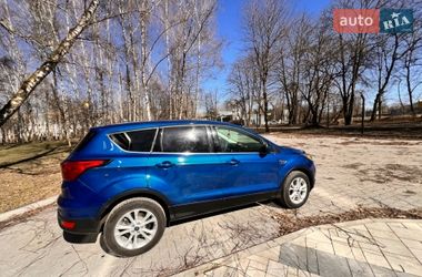 Внедорожник / Кроссовер Ford Escape 2019 в Тернополе