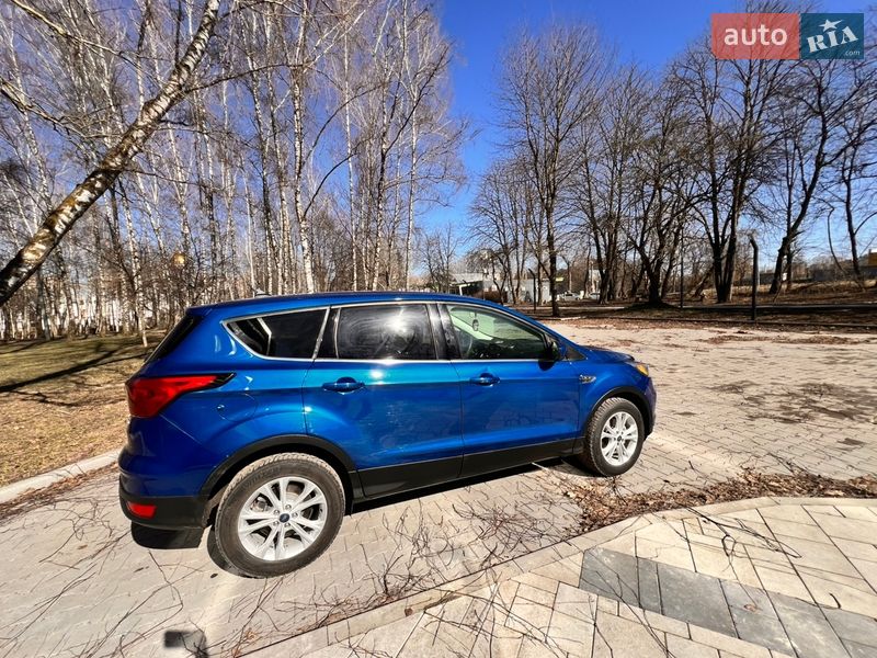 Внедорожник / Кроссовер Ford Escape 2019 в Тернополе