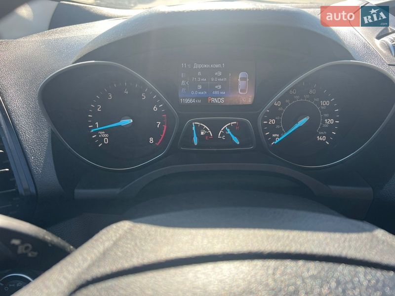 Внедорожник / Кроссовер Ford Escape 2017 в Вишневом фото 4 Внедорожник / Кроссовер Ford Escape 2017 в Вишневом