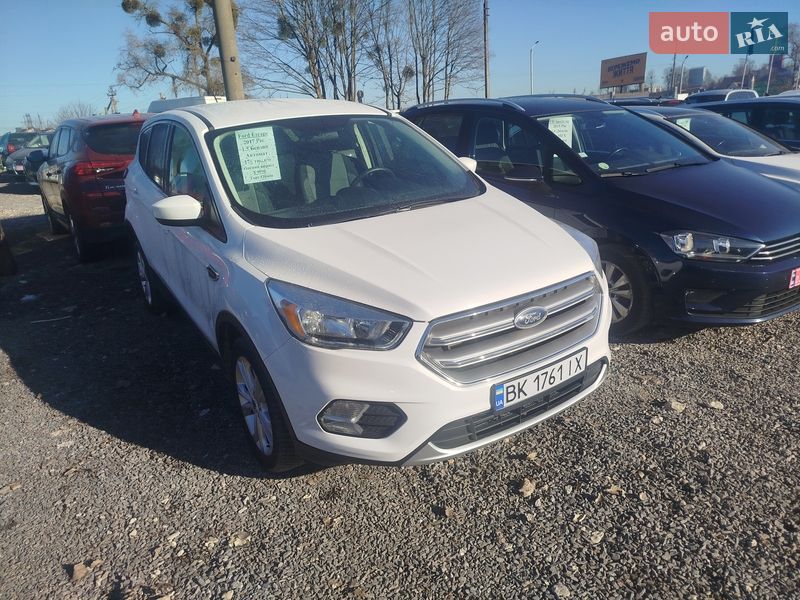 Внедорожник / Кроссовер Ford Escape 2017 в Ровно