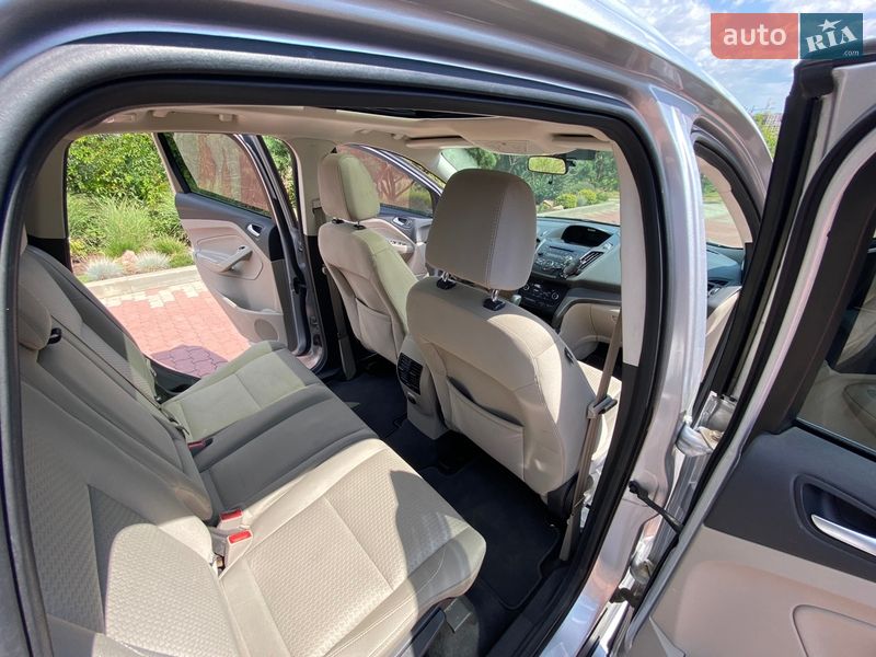 Внедорожник / Кроссовер Ford Escape 2016 в Черновцах