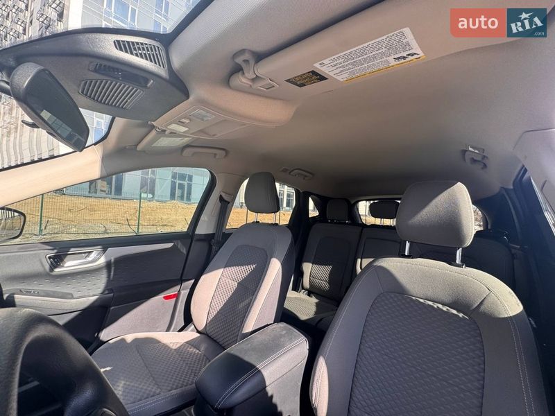 Внедорожник / Кроссовер Ford Escape 2019 в Киеве
