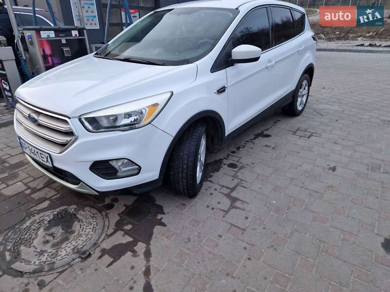 Внедорожник / Кроссовер Ford Escape 2016 в Запорожье фото 7 Внедорожник / Кроссовер Ford Escape 2016 в Запорожье