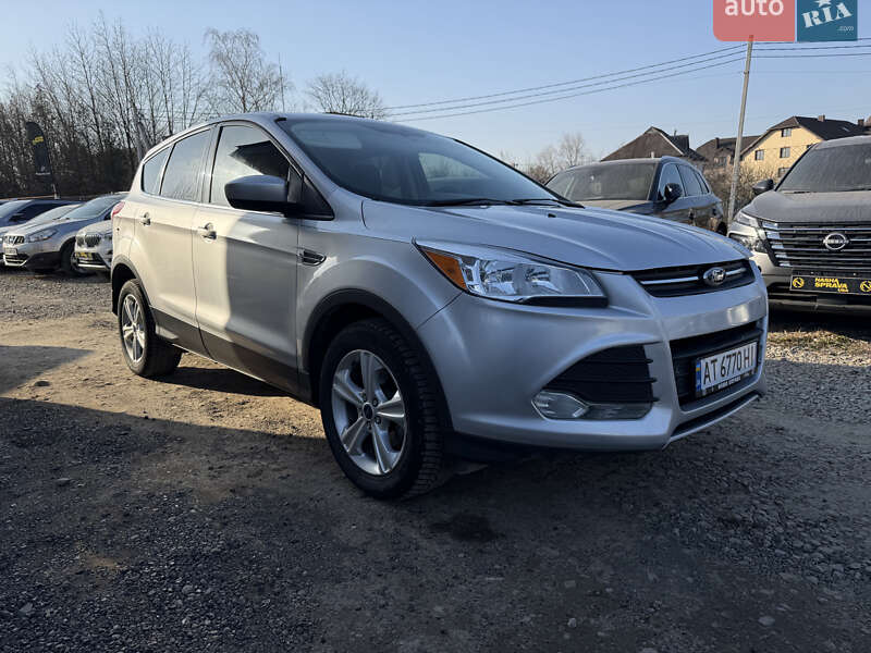 Внедорожник / Кроссовер Ford Escape 2016 в Ивано-Франковске