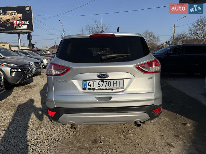Внедорожник / Кроссовер Ford Escape 2016 в Ивано-Франковске