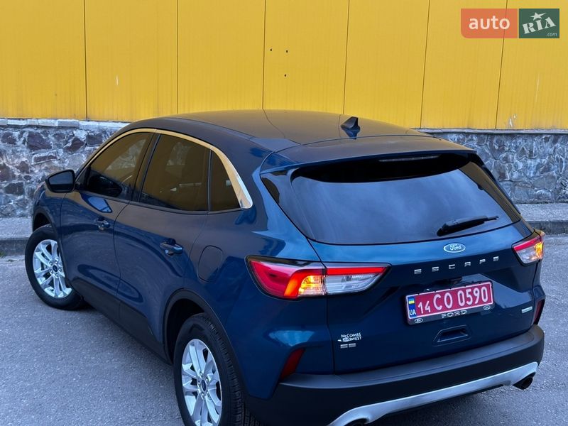 Позашляховик / Кросовер Ford Escape 2020 в Дрогобичі