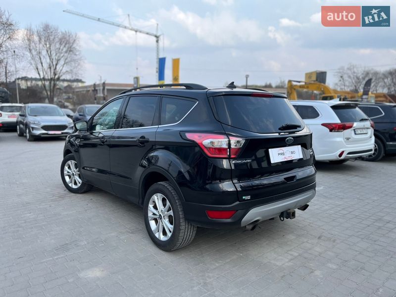 Внедорожник / Кроссовер Ford Escape 2018 в Львове