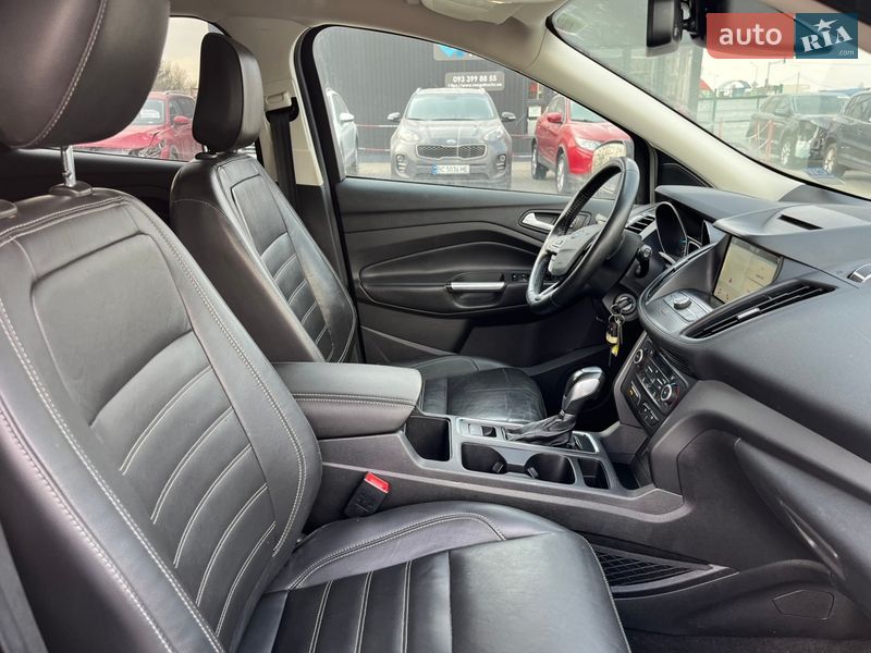 Внедорожник / Кроссовер Ford Escape 2018 в Львове