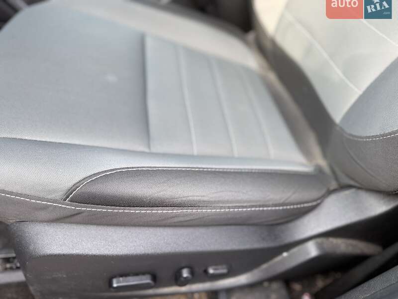 Внедорожник / Кроссовер Ford Escape 2016 в Львове