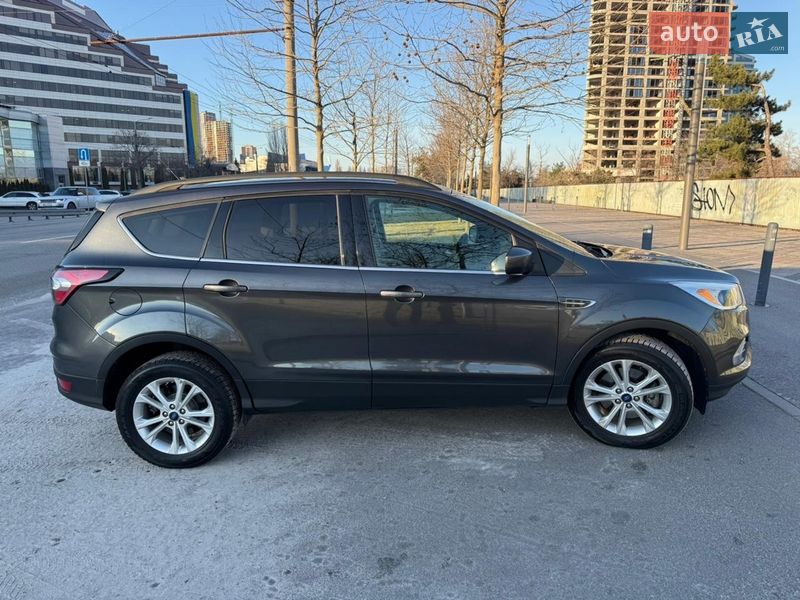 Внедорожник / Кроссовер Ford Escape 2018 в Днепре