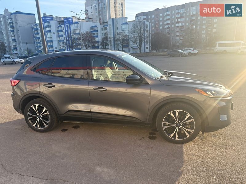 Внедорожник / Кроссовер Ford Escape 2021 в Киеве