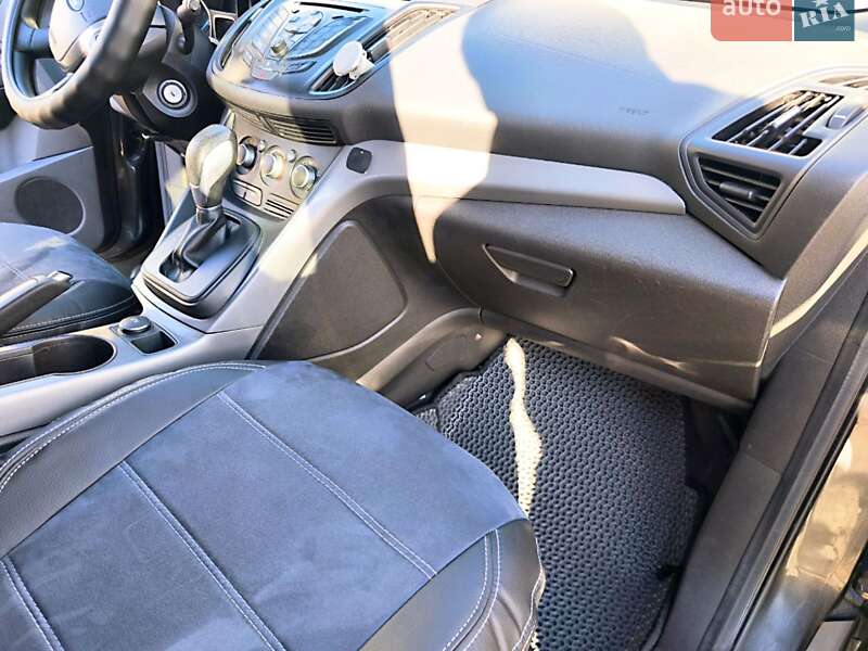 Внедорожник / Кроссовер Ford Escape 2015 в Луцке