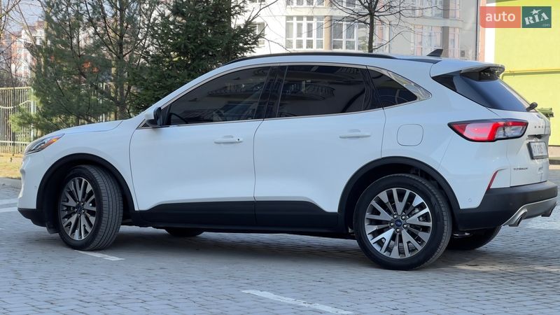 Внедорожник / Кроссовер Ford Escape 2021 в Ивано-Франковске