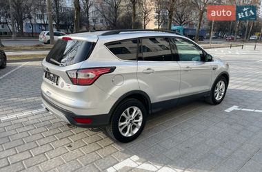 Внедорожник / Кроссовер Ford Escape 2016 в Ровно