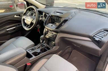 Внедорожник / Кроссовер Ford Escape 2016 в Ровно