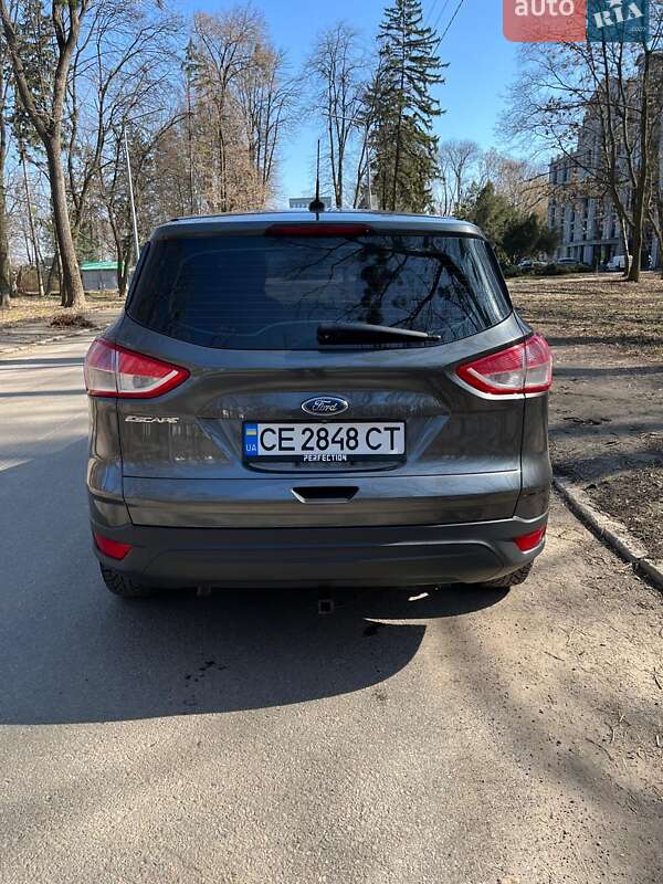 Внедорожник / Кроссовер Ford Escape 2015 в Черновцах