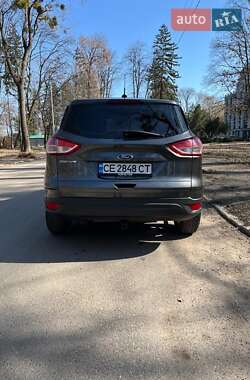 Внедорожник / Кроссовер Ford Escape 2015 в Черновцах