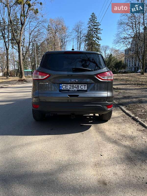 Внедорожник / Кроссовер Ford Escape 2015 в Черновцах