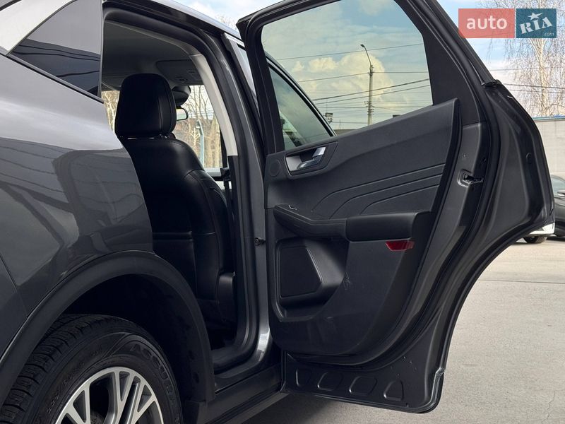 Внедорожник / Кроссовер Ford Escape 2021 в Ровно