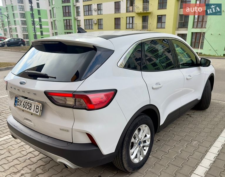 Внедорожник / Кроссовер Ford Escape 2020 в Киеве