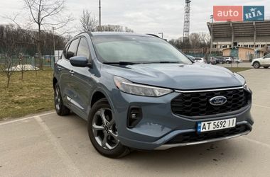 Внедорожник / Кроссовер Ford Escape 2023 в Ивано-Франковске