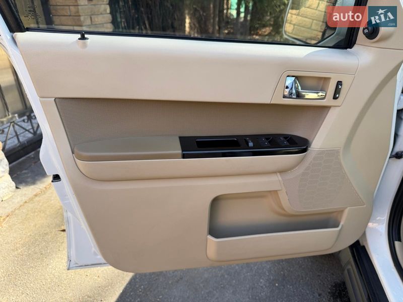 Внедорожник / Кроссовер Ford Escape 2012 в Киеве