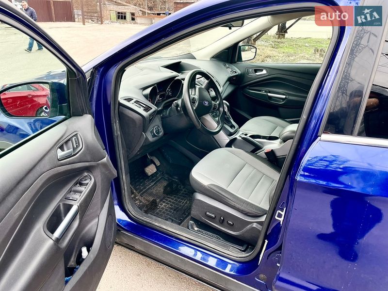 Позашляховик / Кросовер Ford Escape 2015 в Запоріжжі