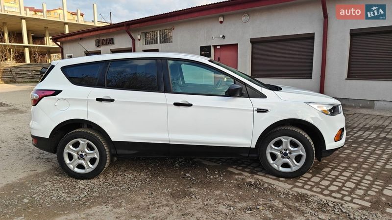 Внедорожник / Кроссовер Ford Escape 2017 в Львове