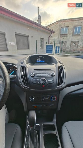 Внедорожник / Кроссовер Ford Escape 2017 в Львове