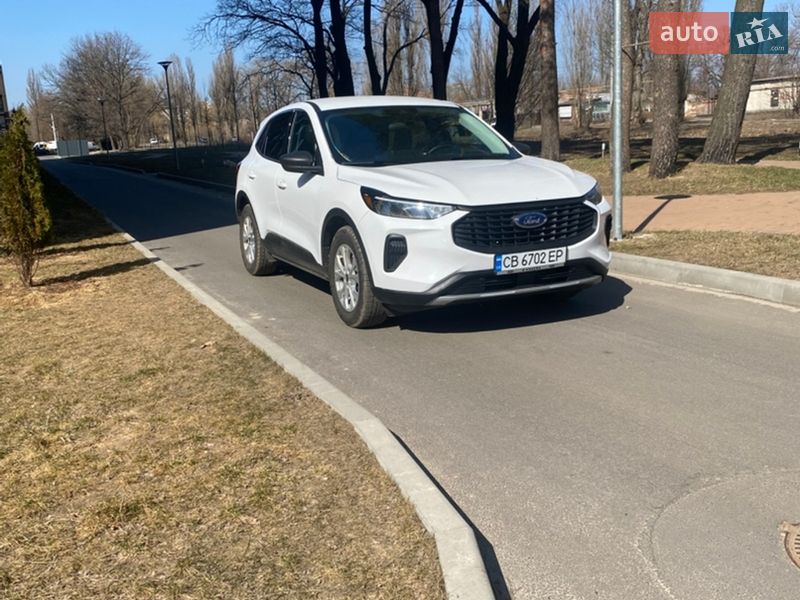 Внедорожник / Кроссовер Ford Escape 2024 в Чернигове